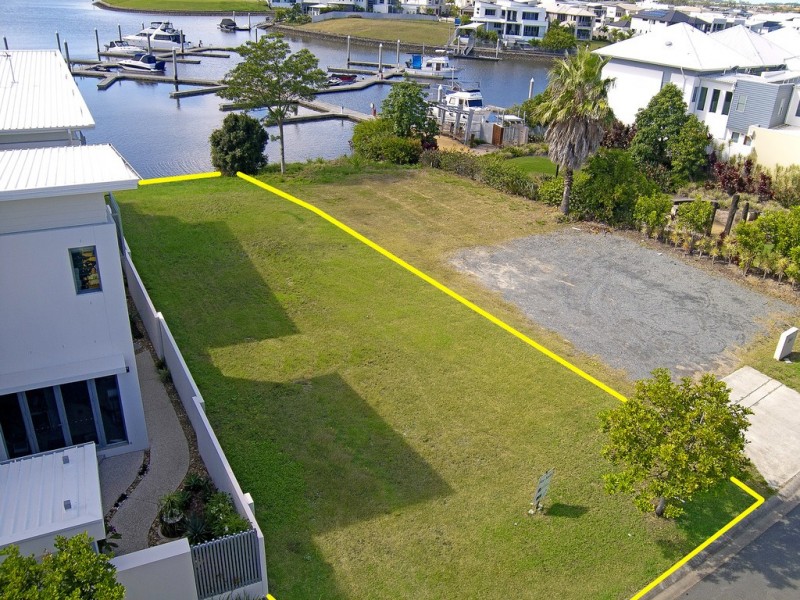 26 Onshore Place, Helensvale QLD 4212