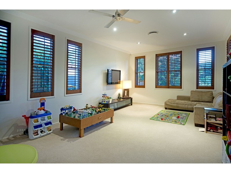 1001 Rosebank Way, Hope Island QLD 4212