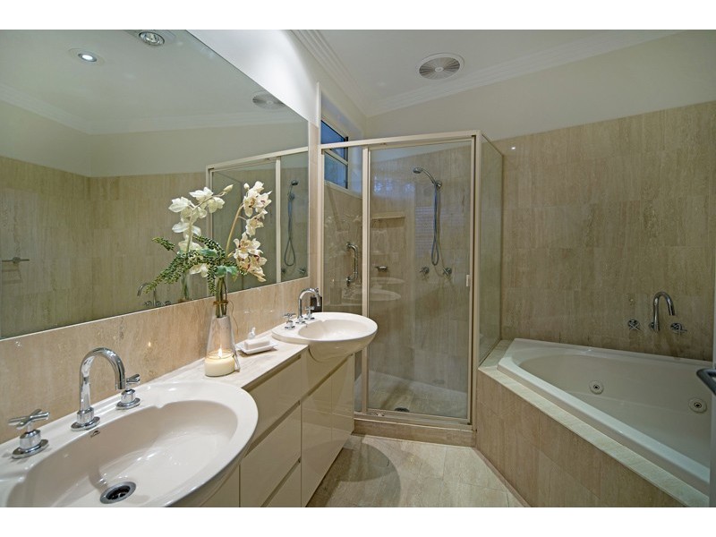 1001 Rosebank Way, Hope Island QLD 4212