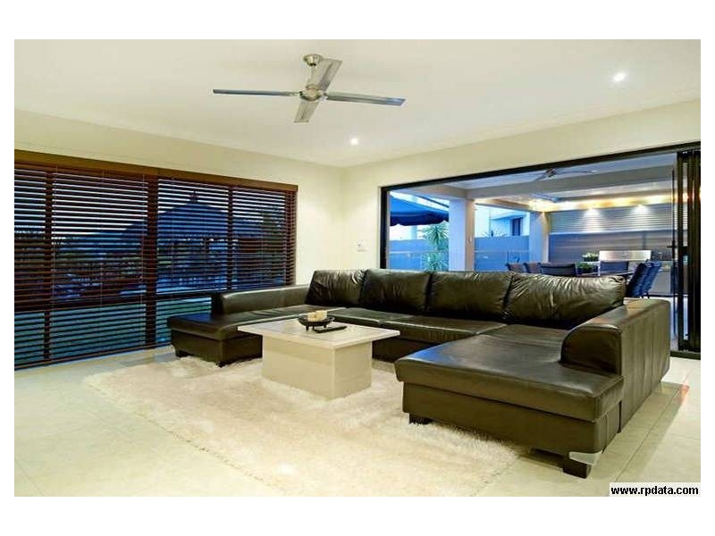 36 Ferrymans Court, Helensvale QLD 4212