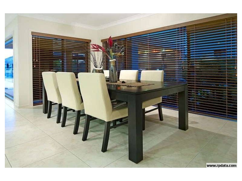 36 Ferrymans Court, Helensvale QLD 4212