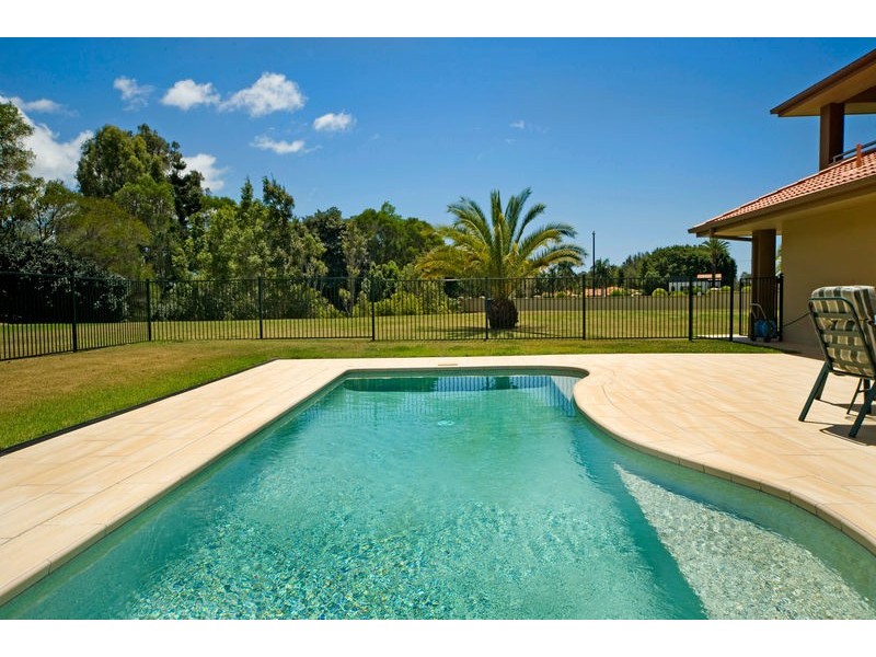 3153 Riverleigh Dve, Hope Island QLD 4212