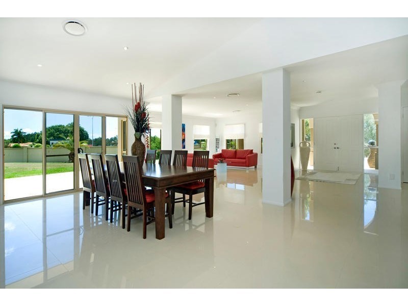 3153 Riverleigh Dve, Hope Island QLD 4212