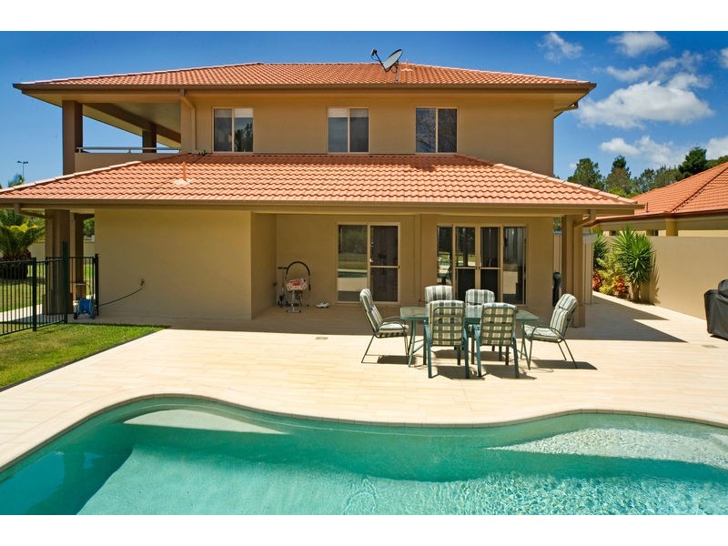 3153 Riverleigh Dve, Hope Island QLD 4212