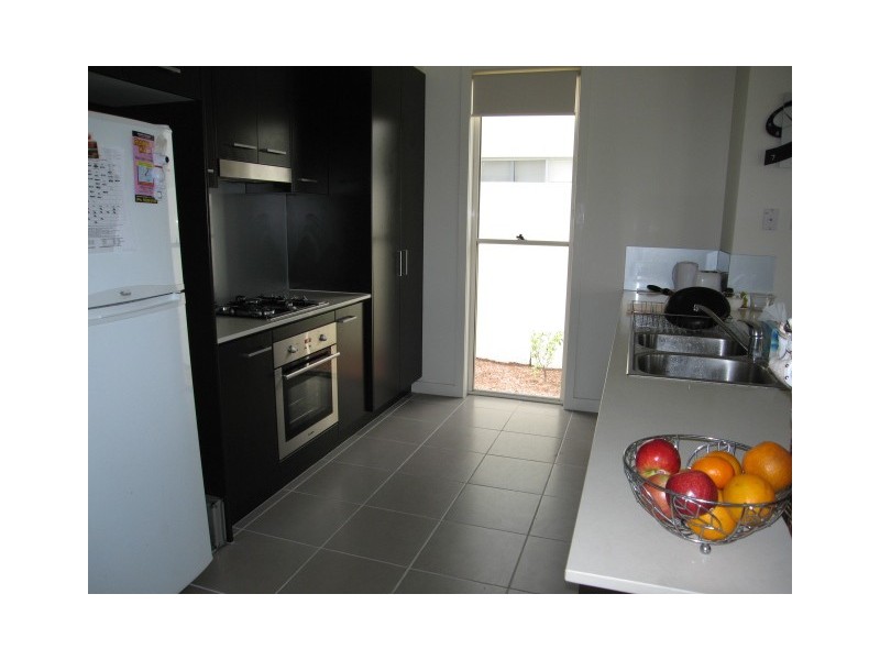 6122 Bolsena Cct, Hope Island QLD 4212