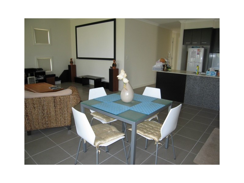 6122 Bolsena Cct, Hope Island QLD 4212