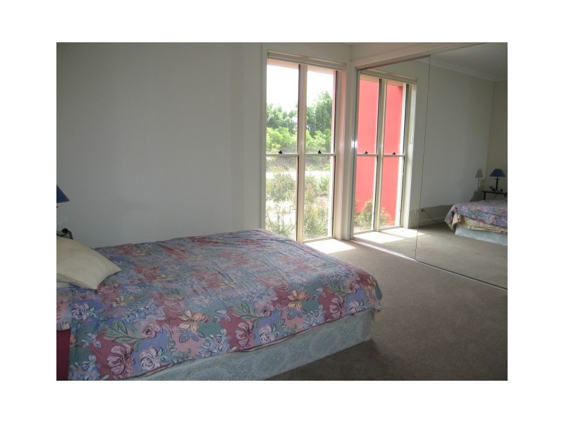 6122 Bolsena Cct, Hope Island QLD 4212