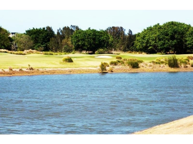 7660 Fairway Bvd, Hope Island QLD 4212