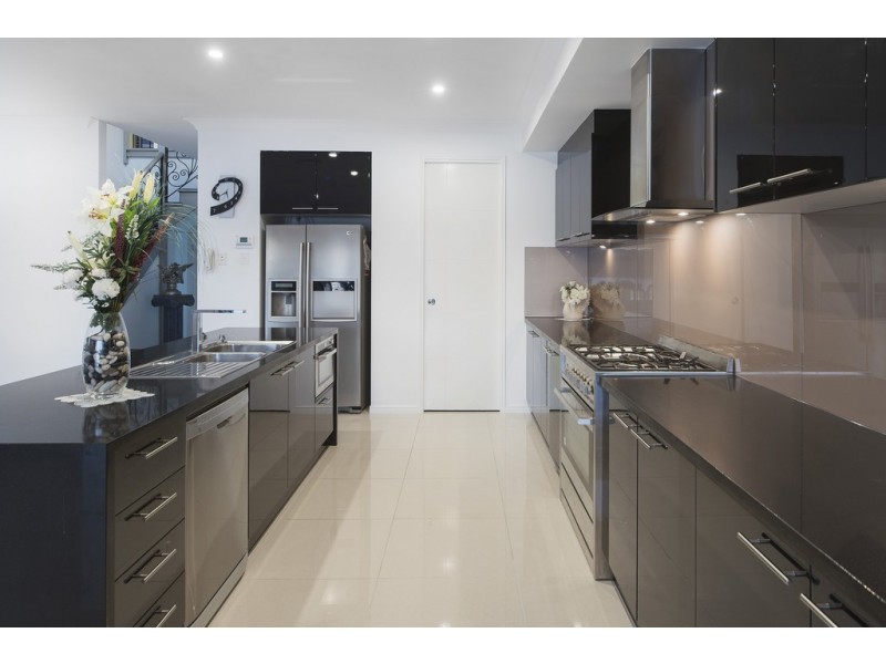 6169 Murten Court, Hope Island QLD 4212