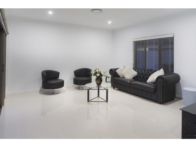 6169 Murten Court, Hope Island QLD 4212