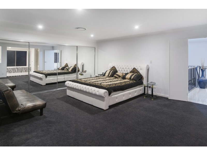 6169 Murten Court, Hope Island QLD 4212