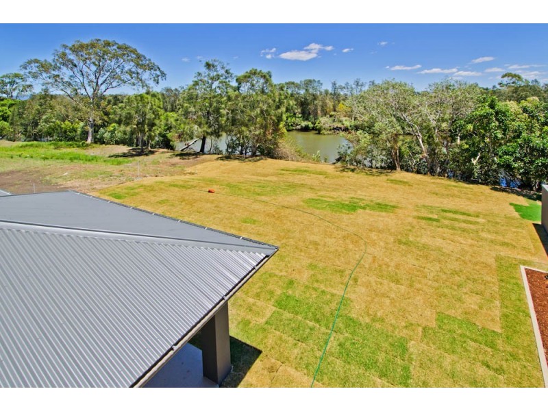 69 The Peninsula, Helensvale QLD 4212