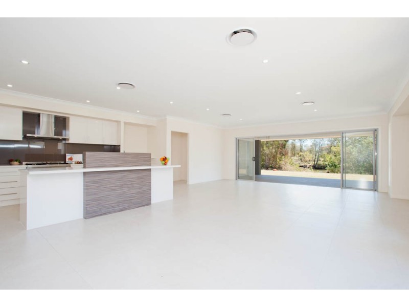 69 The Peninsula, Helensvale QLD 4212