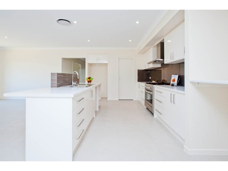 69 The Peninsula, Helensvale QLD 4212