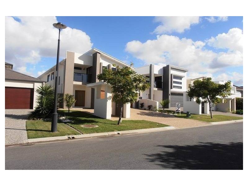 5 Harbourvue Court, Helensvale QLD 4212