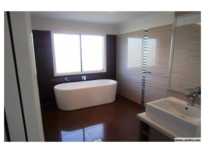 5 Harbourvue Court, Helensvale QLD 4212