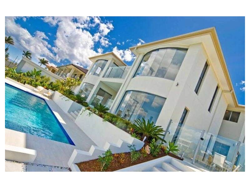 2637 Yanderra Close, Hope Island QLD 4212