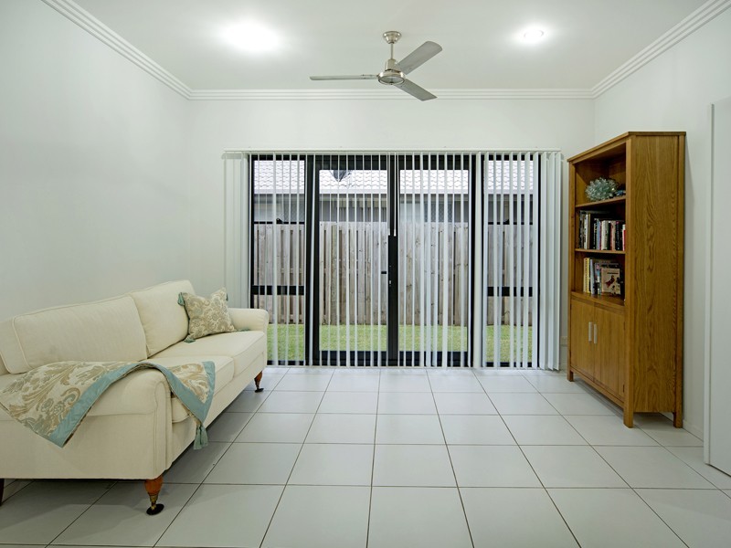 77/19 Santa Barbara Rd, Hope Island QLD 4212