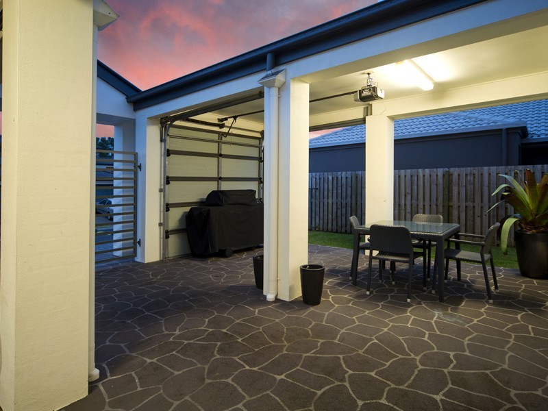 77/19 Santa Barbara Rd, Hope Island QLD 4212