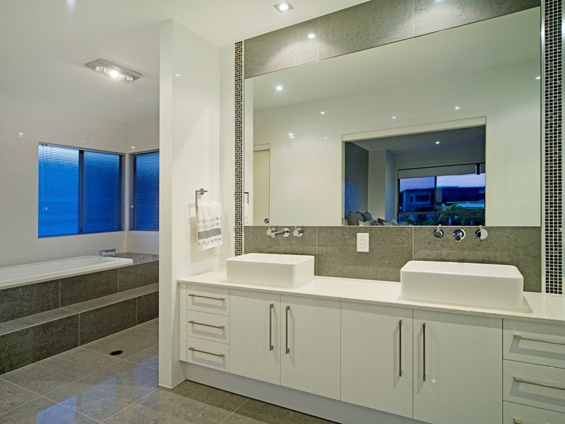 47 Harbourvue Court, Helensvale QLD 4212