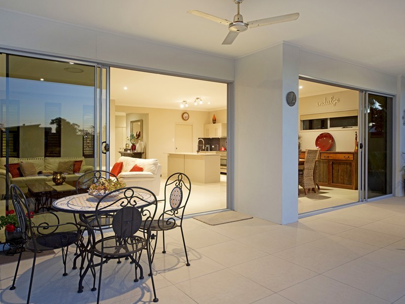 2 Onshore Place, Helensvale QLD 4212