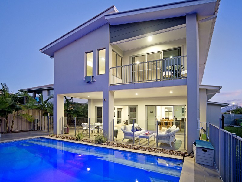 34 Rhodium Crescent, Hope Island QLD 4212