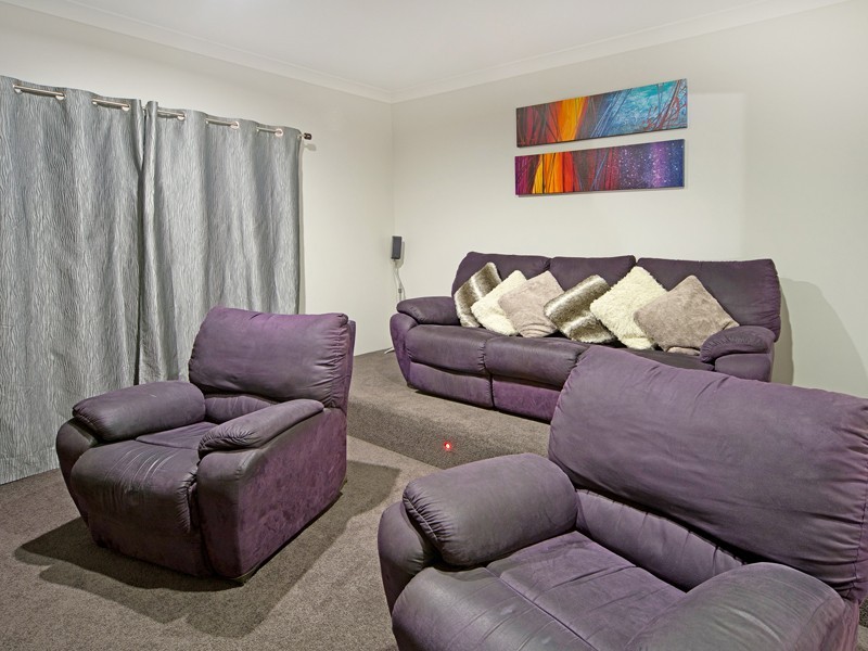 34 Rhodium Crescent, Hope Island QLD 4212