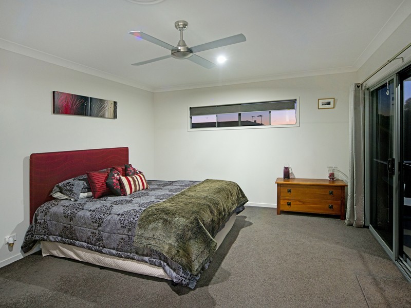 34 Rhodium Crescent, Hope Island QLD 4212