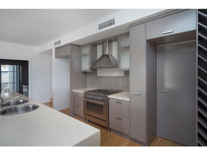 20 North Bank Court, Helensvale QLD 4212