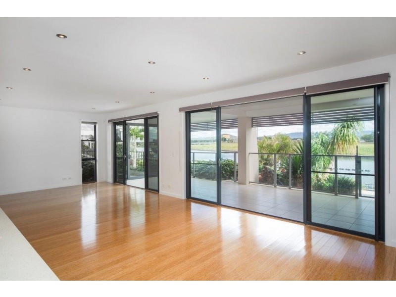 20 North Bank Court, Helensvale QLD 4212