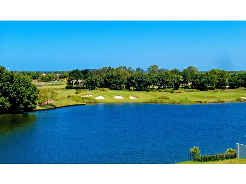 6182 Bolsena Circuit, Hope Island QLD 4212