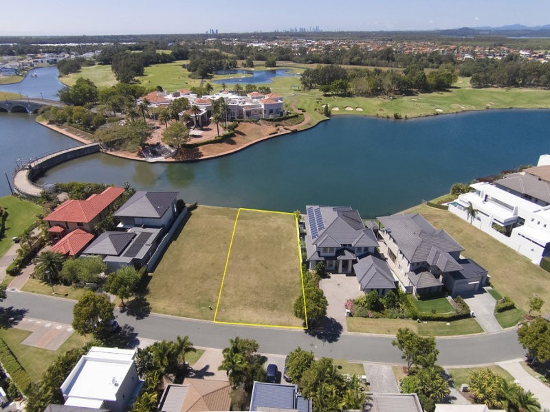 6182 Bolsena Circuit, Hope Island QLD 4212