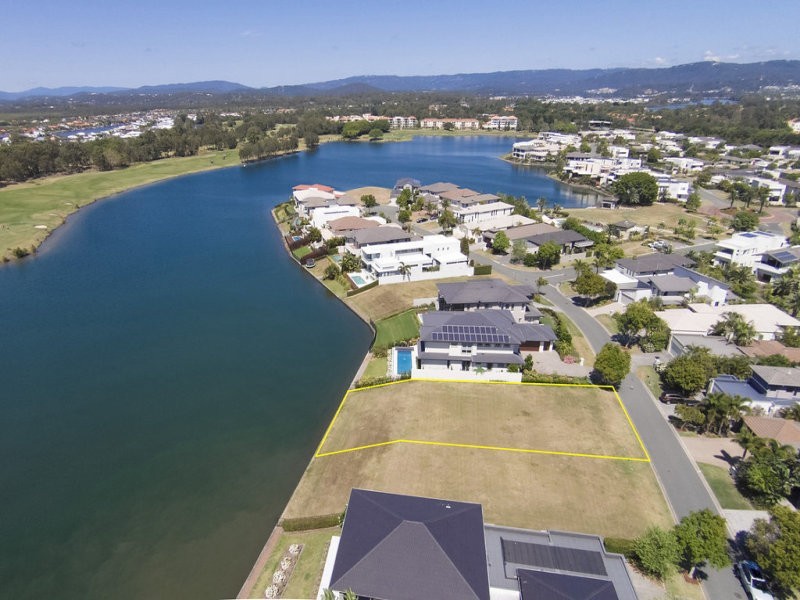 6182 Bolsena Circuit, Hope Island QLD 4212