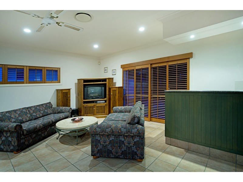 1619 Rosebank Way West, Hope Island QLD 4212