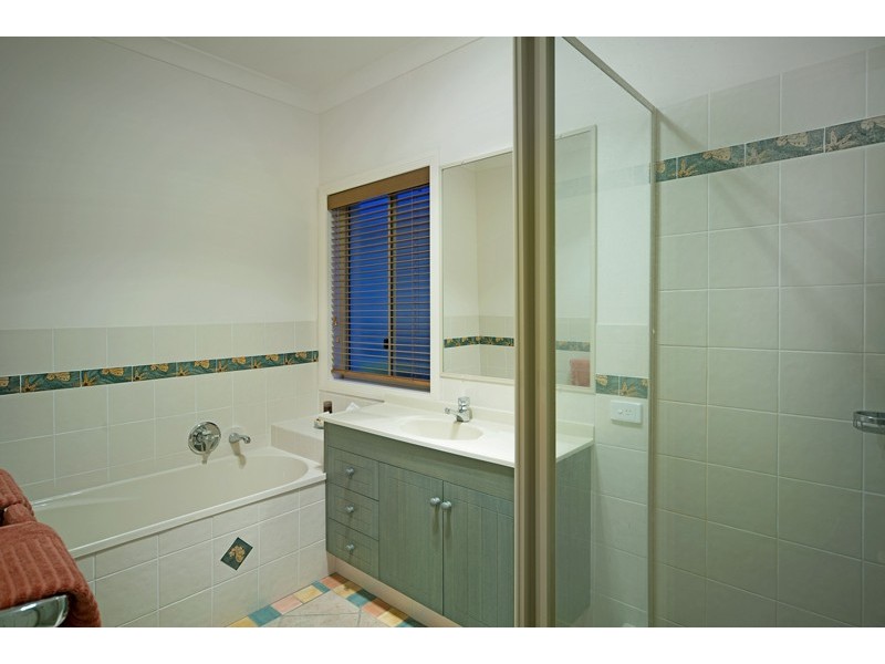 1619 Rosebank Way West, Hope Island QLD 4212