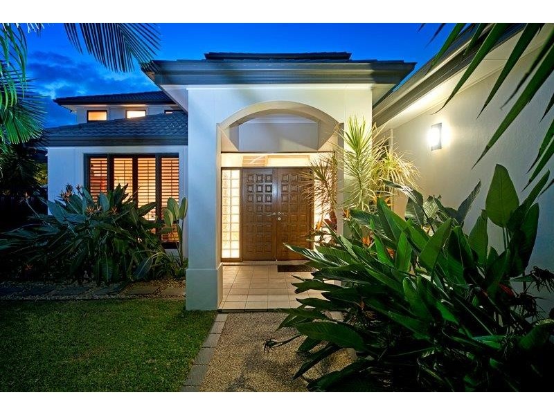 26 Ferrymans Court, Helensvale QLD 4212