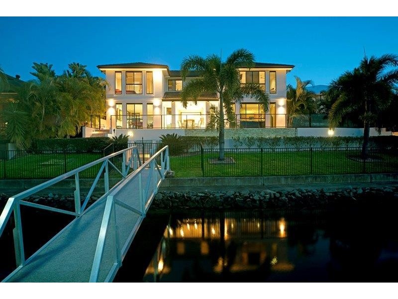 26 Ferrymans Court, Helensvale QLD 4212