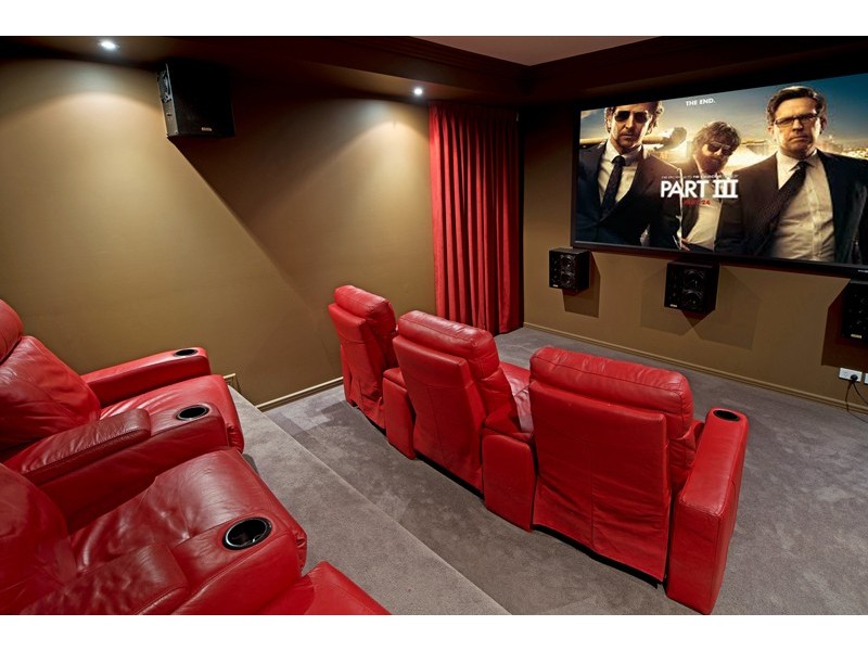 26 Ferrymans Court, Helensvale QLD 4212