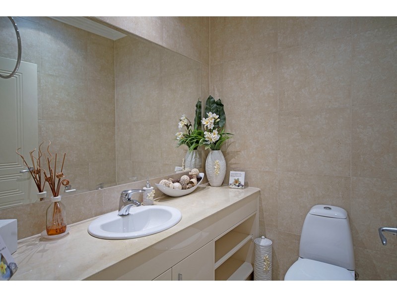 26 Ferrymans Court, Helensvale QLD 4212