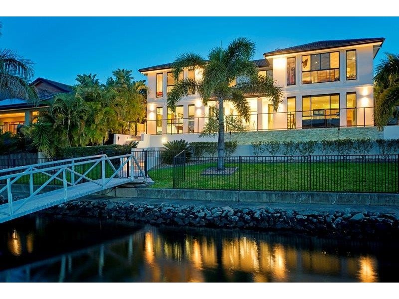 26 Ferrymans Court, Helensvale QLD 4212