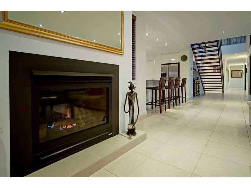 2566 Cressbrook Drive, Hope Island QLD 4212