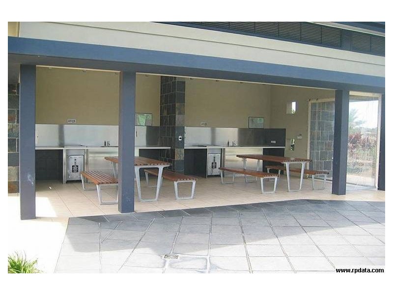 6129 Bolsena Cct, Hope Island QLD 4212