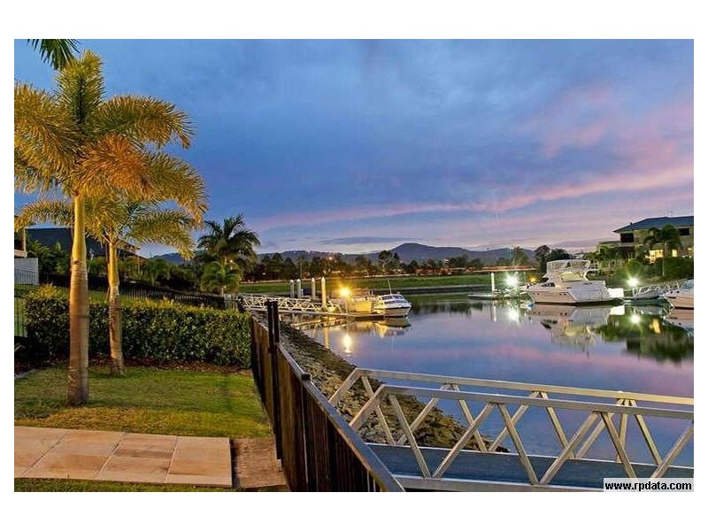 36 Ferrymans Court, Helensvale QLD 4212