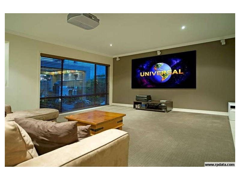 36 Ferrymans Court, Helensvale QLD 4212