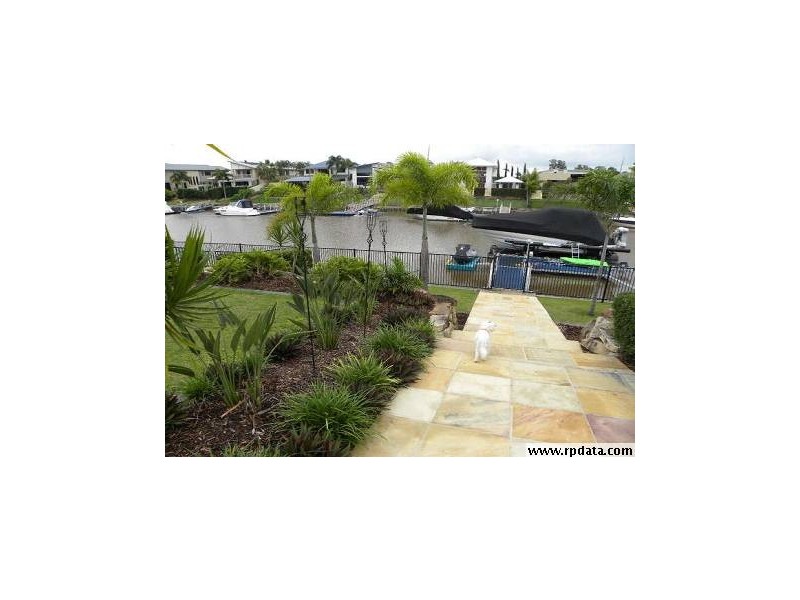 36 Ferrymans Court, Helensvale QLD 4212