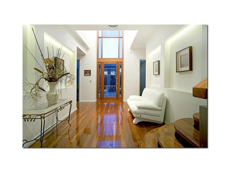 1667 Riverdale Drive, Hope Island QLD 4212