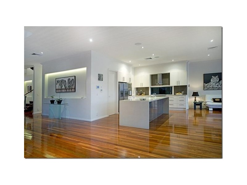 1667 Riverdale Drive, Hope Island QLD 4212