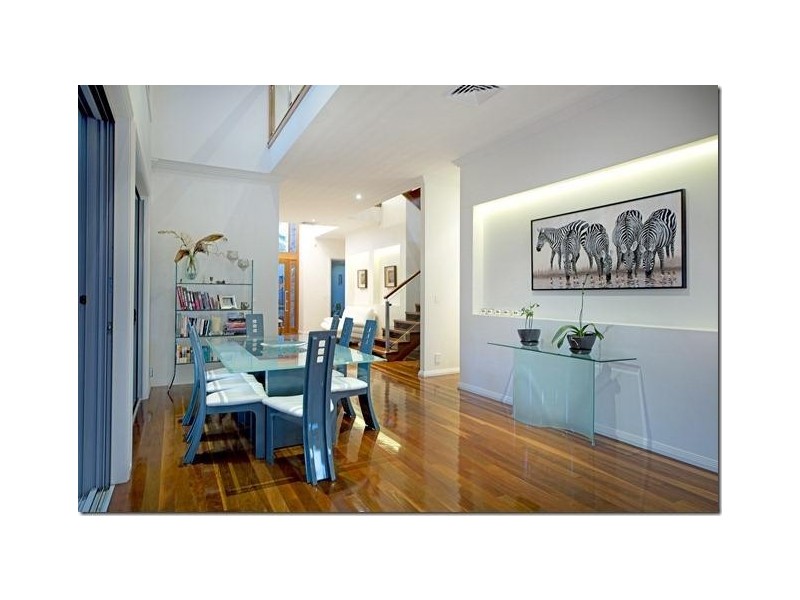 1667 Riverdale Drive, Hope Island QLD 4212