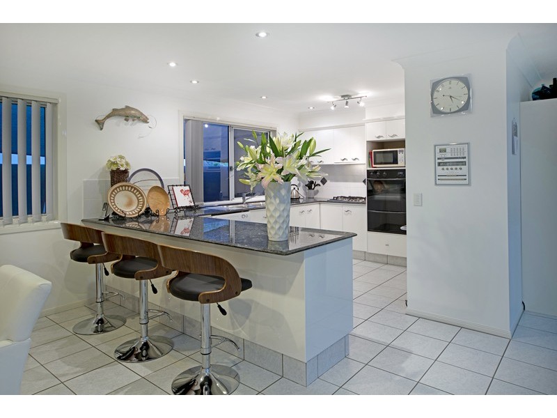 18 Wisemans Court, Helensvale QLD 4212