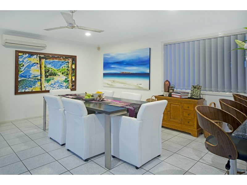 18 Wisemans Court, Helensvale QLD 4212